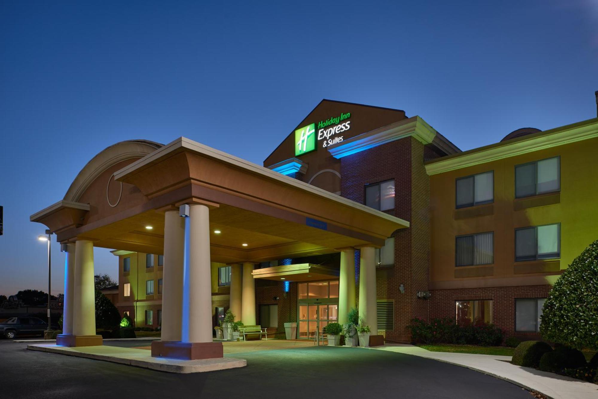 Holiday Inn Express Hotel & Suites Anniston/Oxford By Ihg Exterior foto