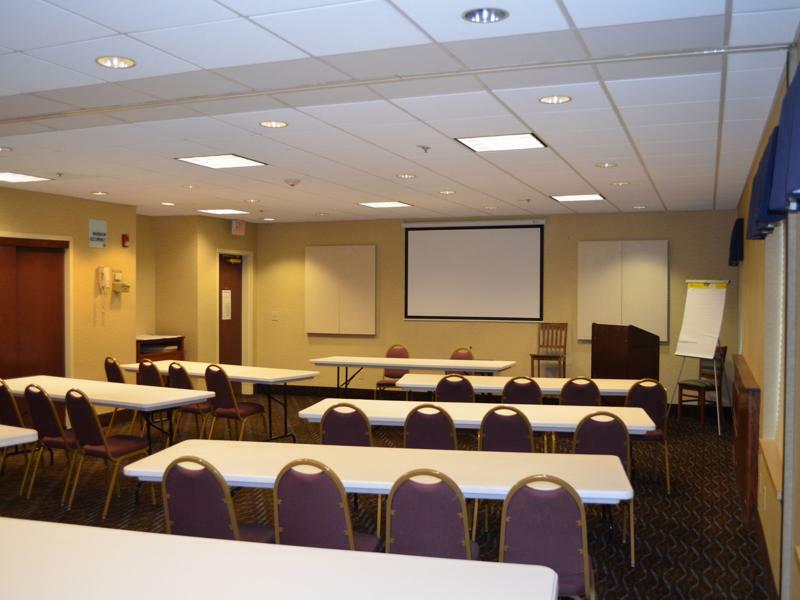 Holiday Inn Express Hotel & Suites Anniston/Oxford By Ihg Exterior foto